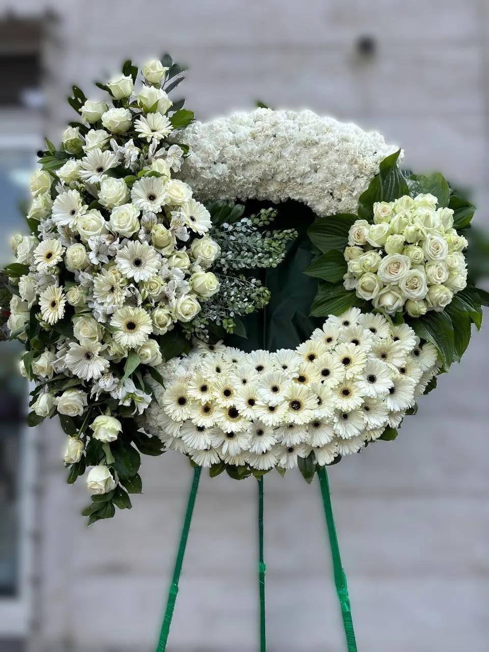 Round white wreath | ծաղիկներ, ծաղկեպսակներ, բույսեր Երևան