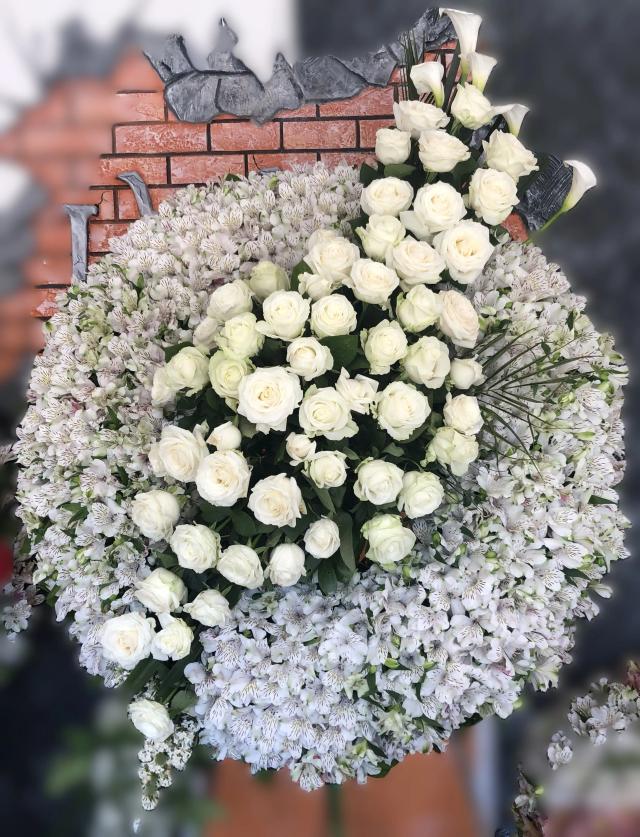 Венок из роз и альстромерий | ծաղիկներ, ծաղկեպսակներ, բույսեր - առաքում Երևան
