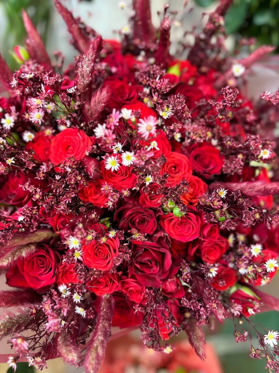 Red bunch | ծաղիկներ, ծաղկեպսակներ, բույսեր Երևան