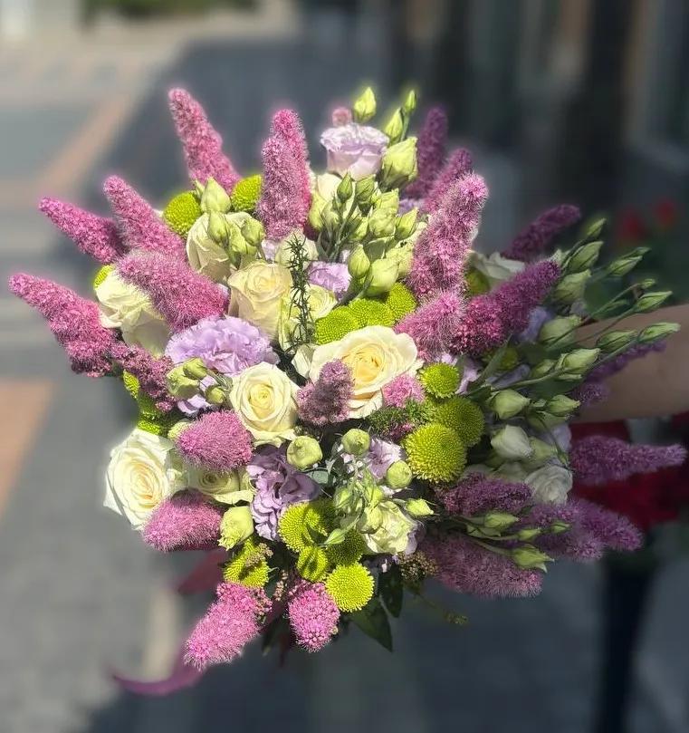 A creative bunch | ծաղիկներ, ծաղկեպսակներ, բույսեր Երևան