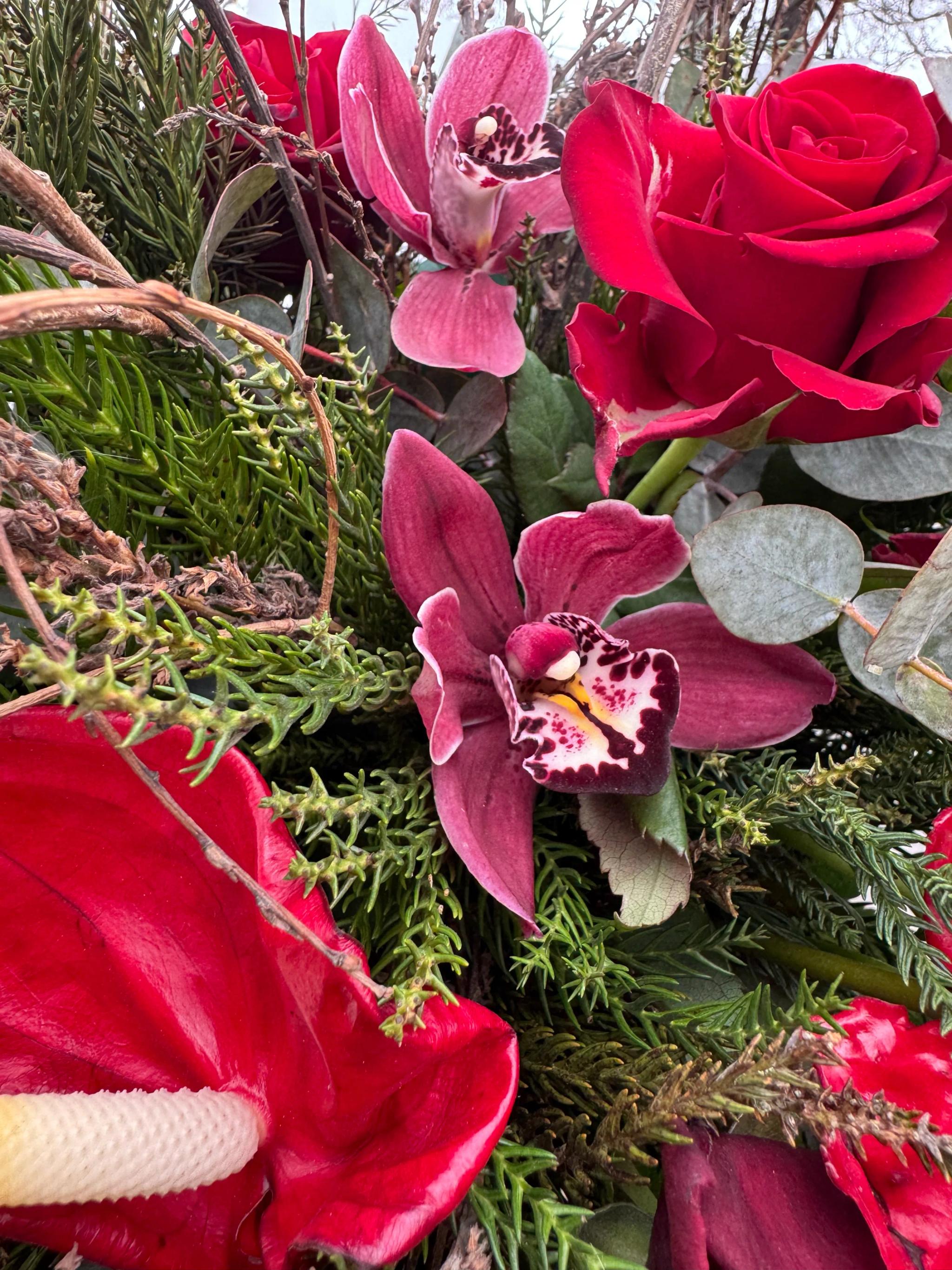 A luxurious floral mix | ծաղիկներ, ծաղկեպսակներ, բույսեր Երևան