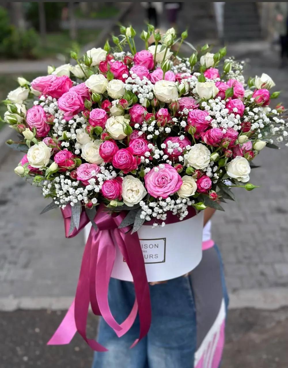 Bunch of roses box | ծաղիկներ, ծաղկեպսակներ, բույսեր Երևան