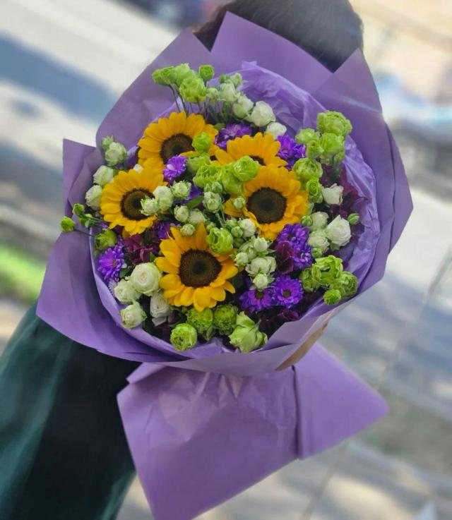A bunch of sun | ծաղիկներ, ծաղկեպսակներ, բույսեր - առաքում Երևան