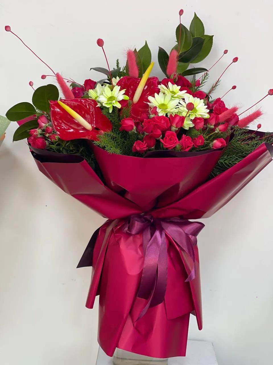Red bunch | ծաղիկներ, ծաղկեպսակներ, բույսեր Երևան