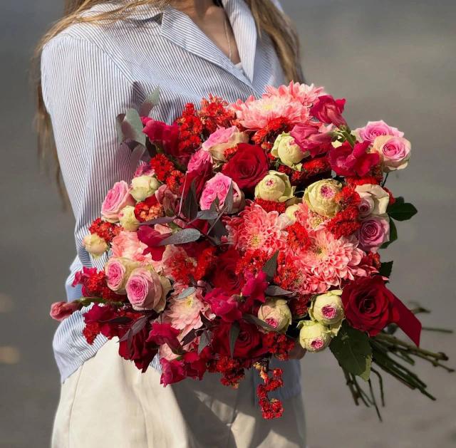 Red bunch | ծաղիկներ, ծաղկեպսակներ, բույսեր - առաքում Երևան