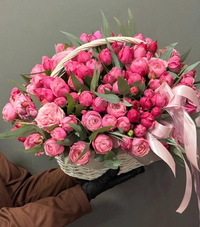 Peonies in a basket | ծաղիկներ, ծաղկեպսակներ, բույսեր - առաքում Երևան Peonies in a basket | ծաղիկներ, ծաղկեպսակներ, բույսեր - առաքում Երևան