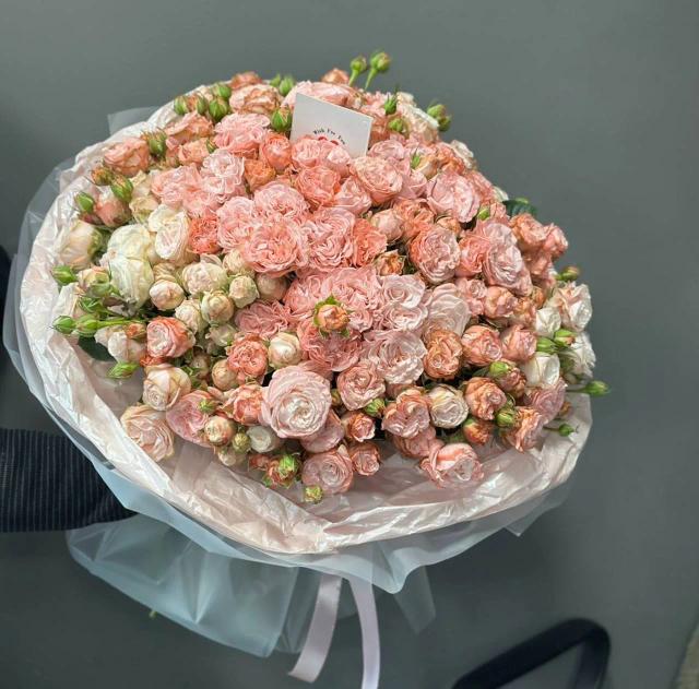 Luxurious bouquet of roses | ծաղիկներ, ծաղկեպսակներ, բույսեր - առաքում Երևան Luxurious bouquet of roses | ծաղիկներ, ծաղկեպսակներ, բույսեր - առաքում Երևան