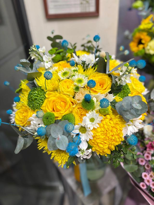 Sunny bunch | ծաղիկներ, ծաղկեպսակներ, բույսեր - առաքում Երևան Sunny bunch | ծաղիկներ, ծաղկեպսակներ, բույսեր - առաքում Երևան