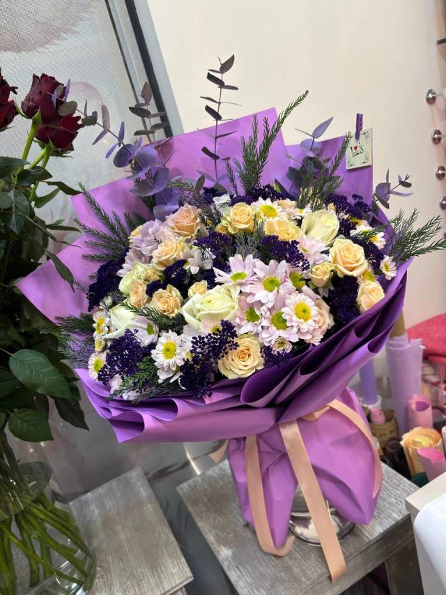 Purple bunch | ծաղիկներ, ծաղկեպսակներ, բույսեր - առաքում Երևան Purple bunch | ծաղիկներ, ծաղկեպսակներ, բույսեր - առաքում Երևան