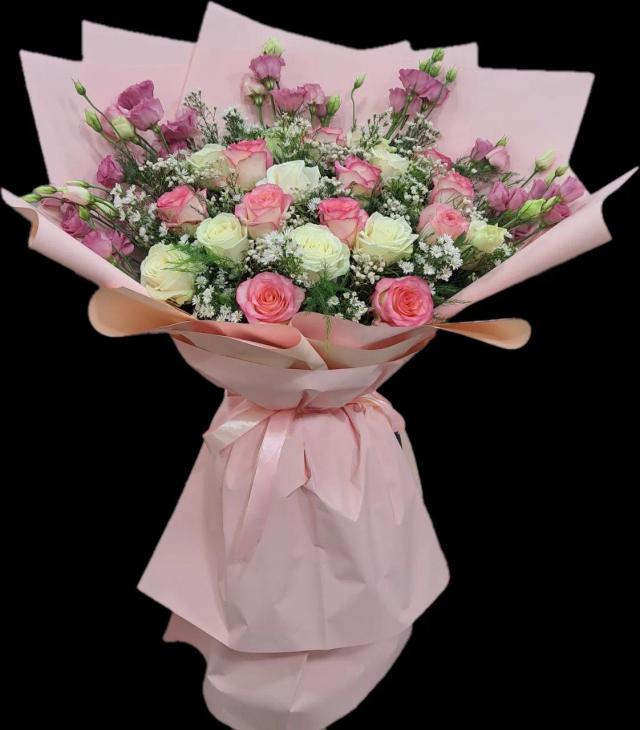 Roses and lisianthus in one bouquet | ծաղիկներ, ծաղկեպսակներ, բույսեր - առաքում Երևան Roses and lisianthus in one bouquet | ծաղիկներ, ծաղկեպսակներ, բույսեր - առաքում Երևան