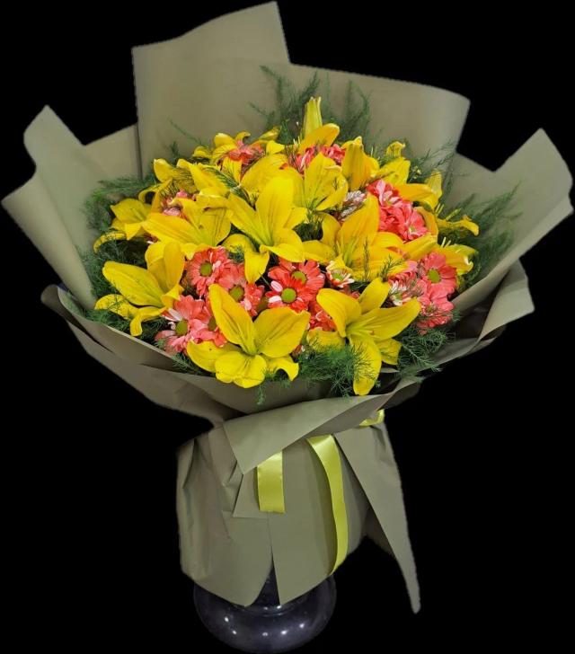 Lily and chrysanthemum in one bouquet | ծաղիկներ, ծաղկեպսակներ, բույսեր - առաքում Երևան Lily and chrysanthemum in one bouquet | ծաղիկներ, ծաղկեպսակներ, բույսեր - առաքում Երևան