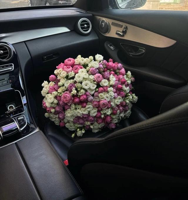 Bunch of roses | ծաղիկներ, ծաղկեպսակներ, բույսեր - առաքում Երևան Bunch of roses | ծաղիկներ, ծաղկեպսակներ, բույսեր - առաքում Երևան