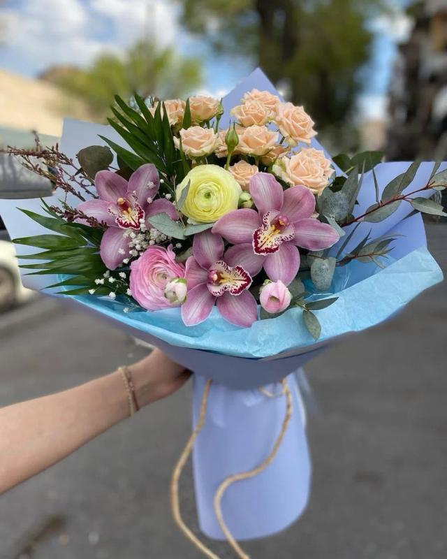 Bunch "Mix" | ծաղիկներ, ծաղկեպսակներ, բույսեր - առաքում Երևան Bunch "Mix" | ծաղիկներ, ծաղկեպսակներ, բույսեր - առաքում Երևան